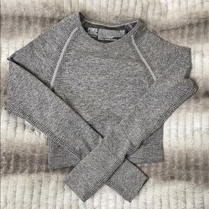 VS PINK SEAMLESS WORKOUT CROP TOP